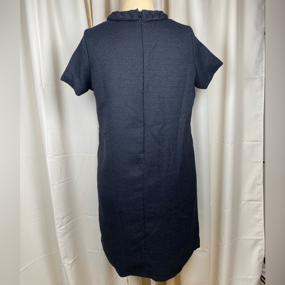 Elegant Black Short Sleeve Dress with Braided Neckline - Picture 3 of 4
